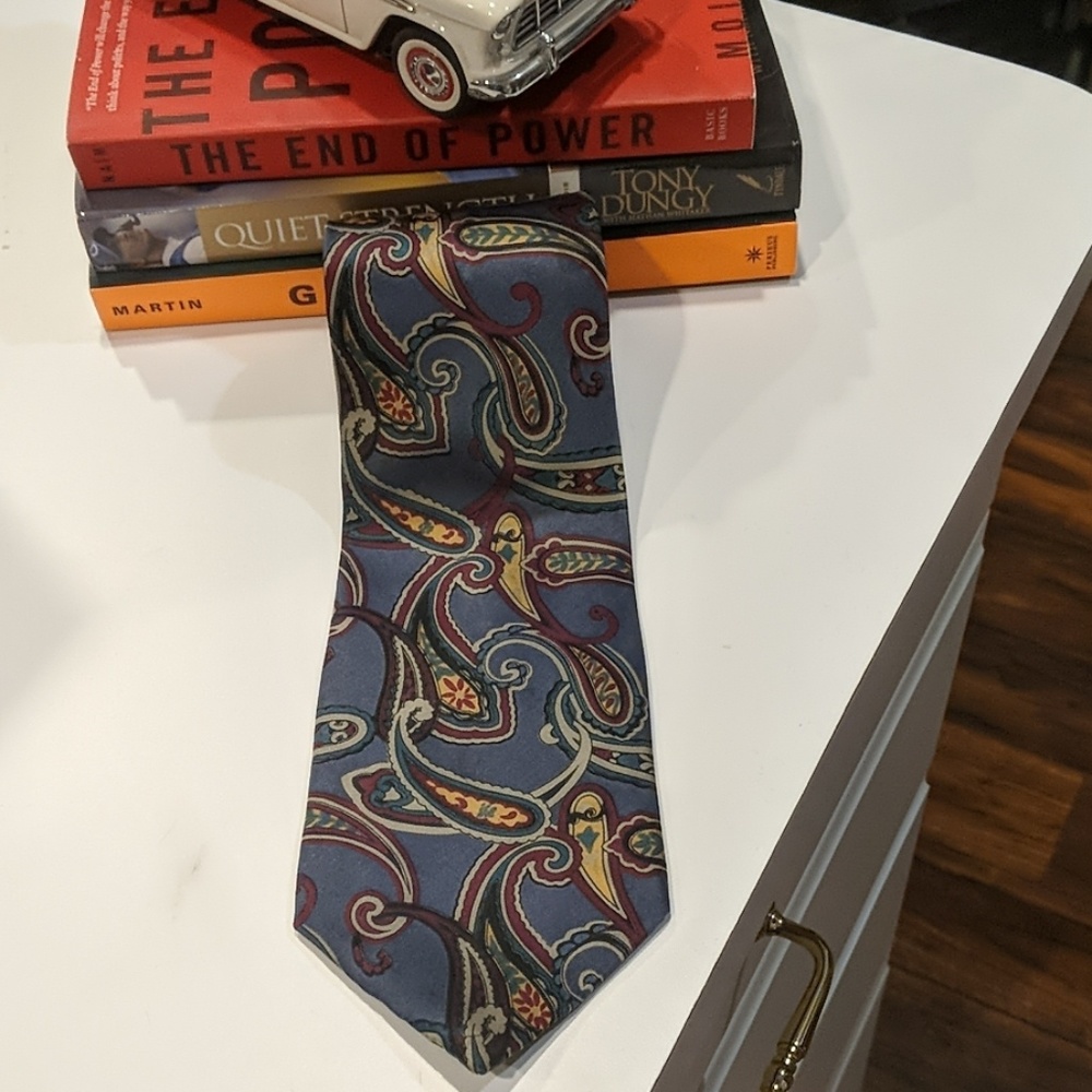 Oscar de la Renta Vintage Silk Tie